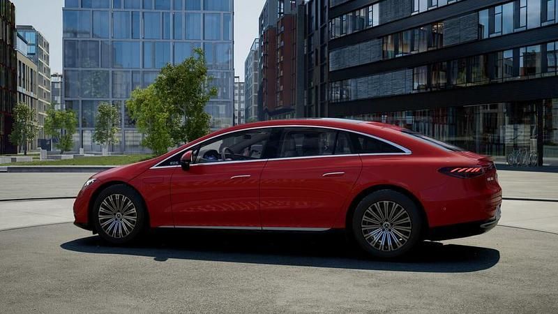 Käytetty Mercedes EQS580 Premium 385 kW (524 HP) 2022 Punainen Sedan