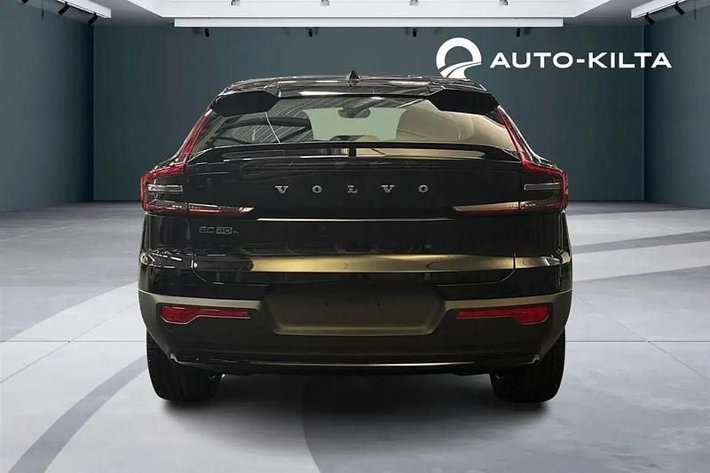 Uusi Volvo EC40 Plus 325 kW (442 HP) 2026 Musta Katumaasturi