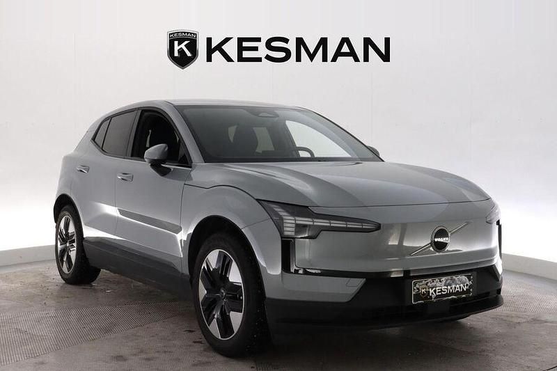 Käytetty Volvo EX30 Plus 200 kW (272 HP) 2024 Katumaasturi