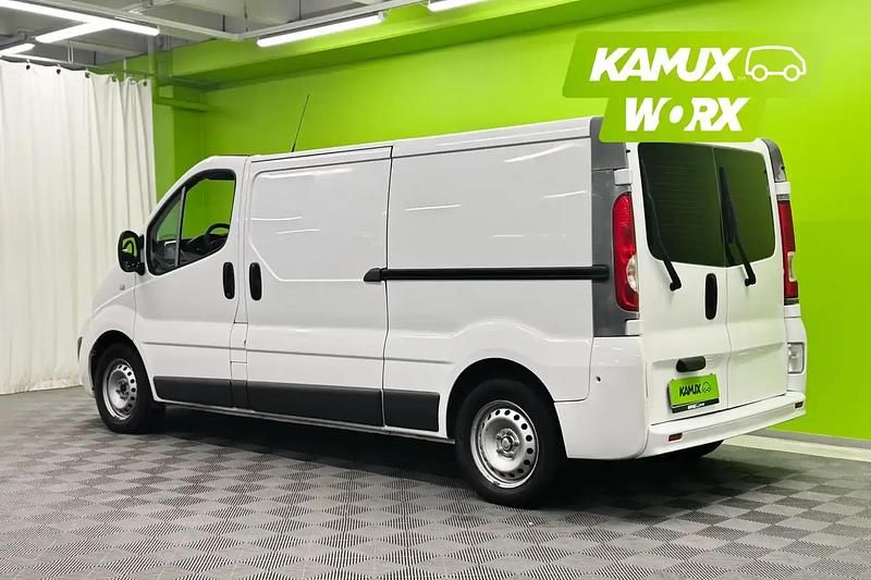 Käytetty Nissan Primastar 114 HP (83 kW) 2013 Valkoinen Tila-auto