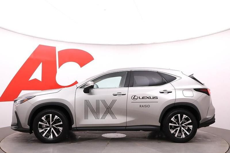 Käytetty Lexus NX450h+ Executive Line 306 HP (225 kW) 2025 Hopea Katumaasturi