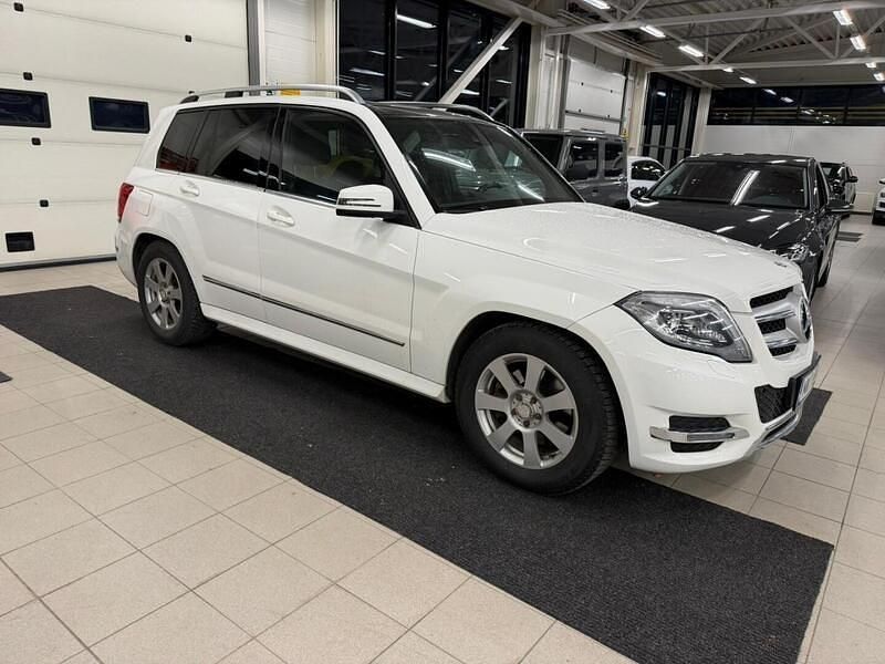 Käytetty 2012 Mercedes GLK220 Katumaasturi | 16 480 € (Perustarjous) - Kuva 1/3