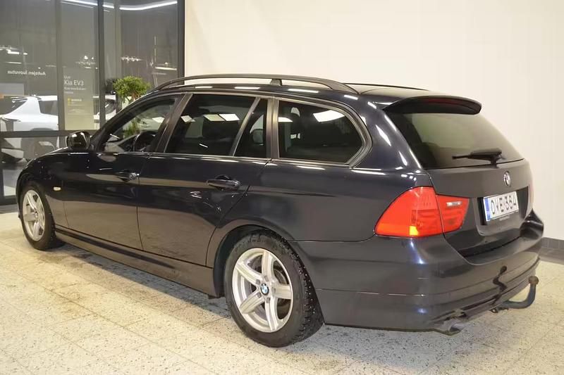 Käytetty BMW 318 143 HP (105 kW) 2009 Sininen Farmari