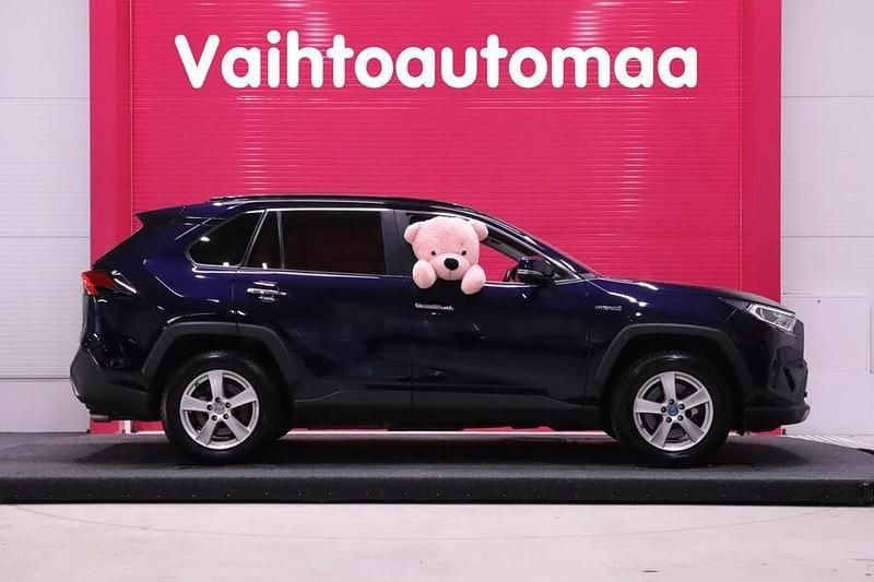 Käytetty Toyota RAV4 Hybrid Premium 178 HP (130 kW) 2019 Katumaasturi