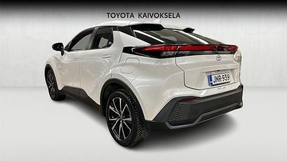 Käytetty Toyota C-HR Business Edition 140 HP (102 kW) 2025 Valkoinen Katumaasturi