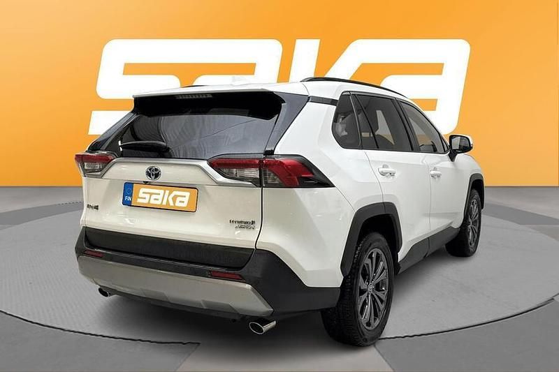 Käytetty Toyota RAV4 Hybrid Executive 178 HP (130 kW) 2024 Katumaasturi