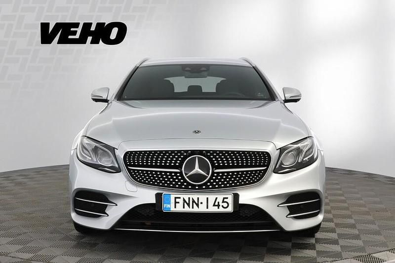 Käytetty Mercedes E400 Business 340 HP (250 kW) 2019 Harmaa Farmari