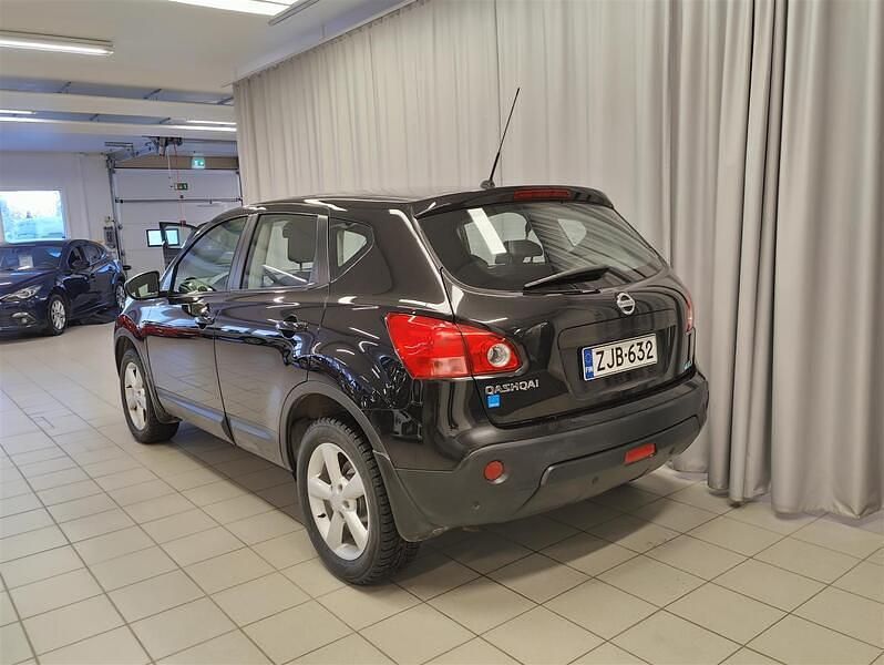 Käytetty Nissan Qashqai Acenta 141 HP (103 kW) 2009 Musta Katumaasturi