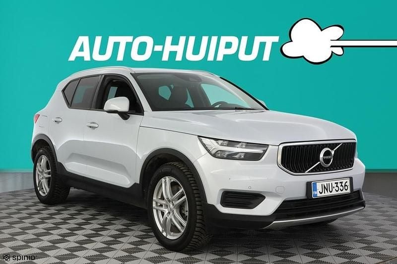 Käytetty Volvo XC40 Momentum 262 HP (192 kW) 2020 Katumaasturi