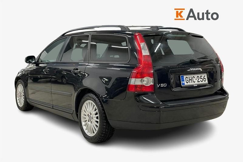 Käytetty Volvo V50 Momentum 125 HP (91 kW) 2006 Musta Farmari