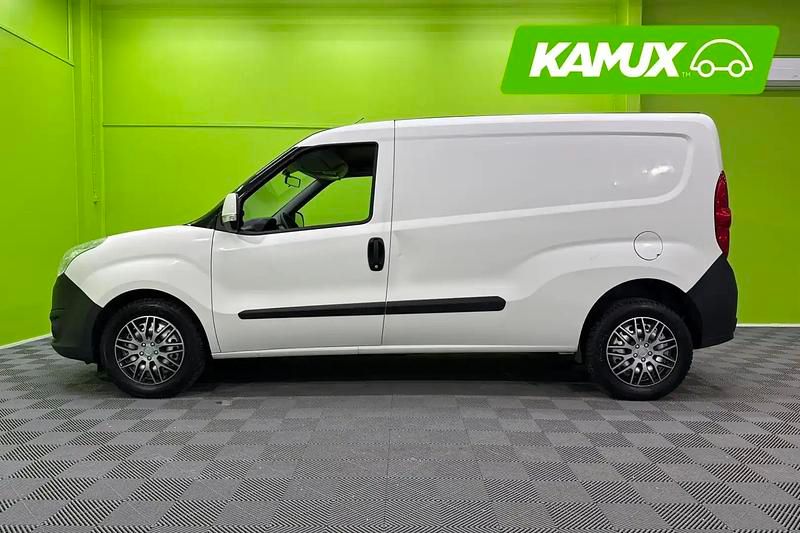 Käytetty Opel Combo S 129 HP (94 kW) 2018 Valkoinen Tila-auto