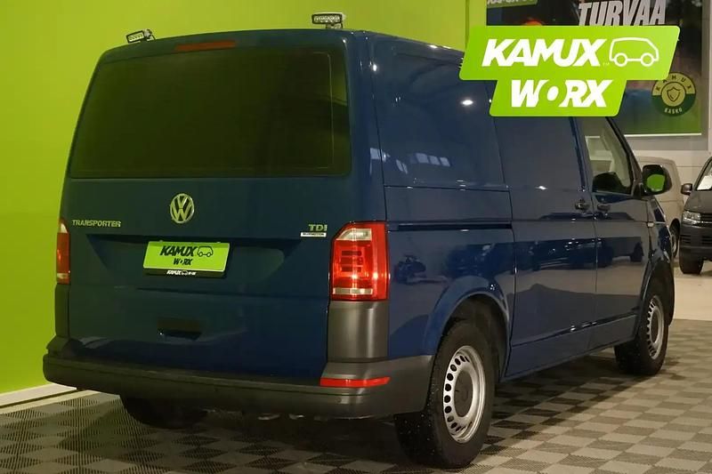 Käytetty VW T6 Edition 102 HP (75 kW) 2015 Sininen Van