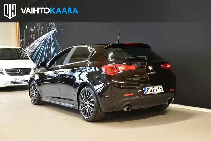 Käytetty Alfa Romeo Giulietta Quadrifoglio Verde 2015 Viistoperä