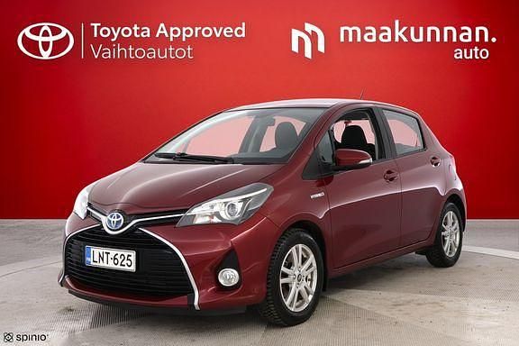Käytetty Toyota Yaris Active 72 HP (52 kW) 2017 Punainen Viistoperä