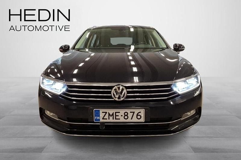 Käytetty VW Passat Highline 120 HP (88 kW) 2018 Musta Farmari