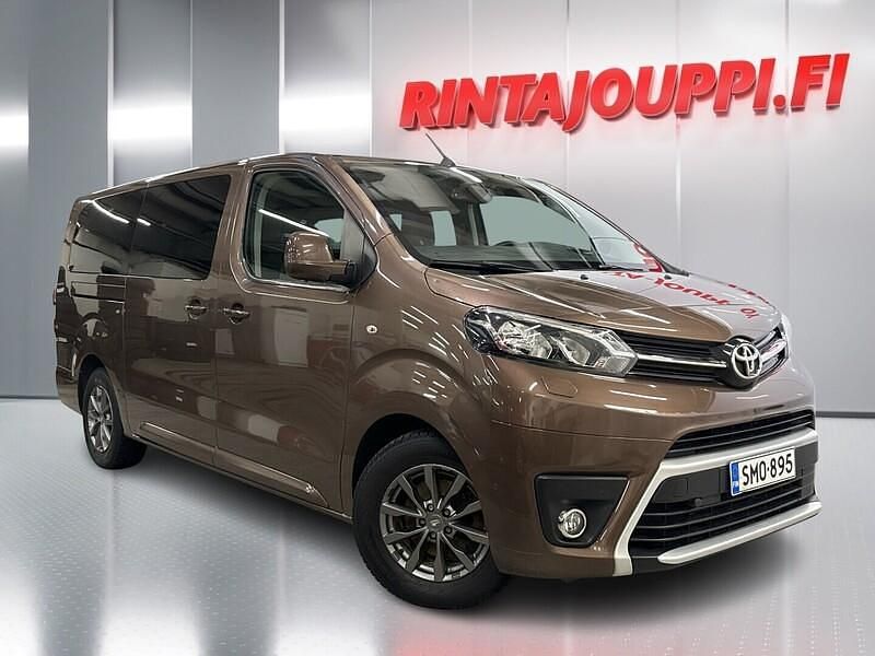 Ruskea Käytetty 2017 Toyota Proace Verso Farmari | 33 170 € (Hieman kallis) - Kuva 1/4