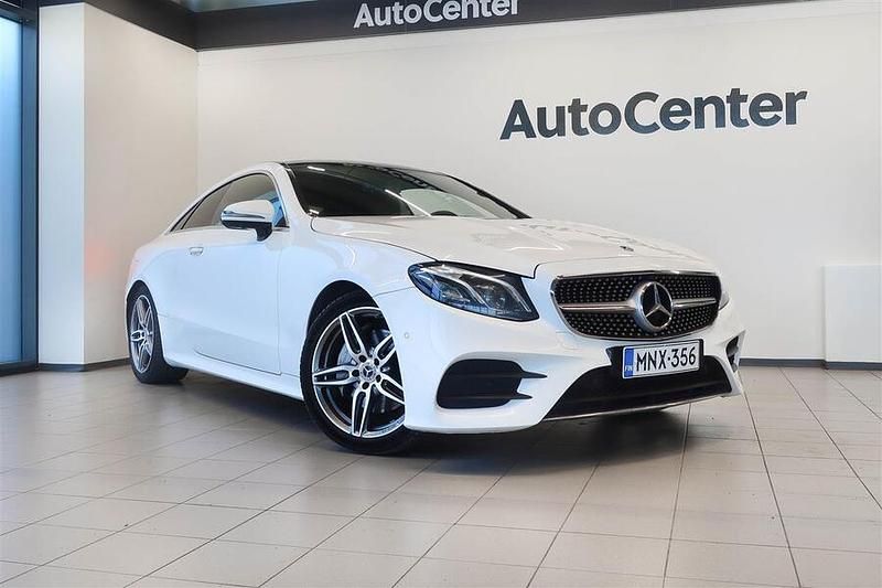 Valkoinen Käytetty 2018 Mercedes E200 Business Coupe - kaksiovinen | 35 800 € - Kuva 1/4