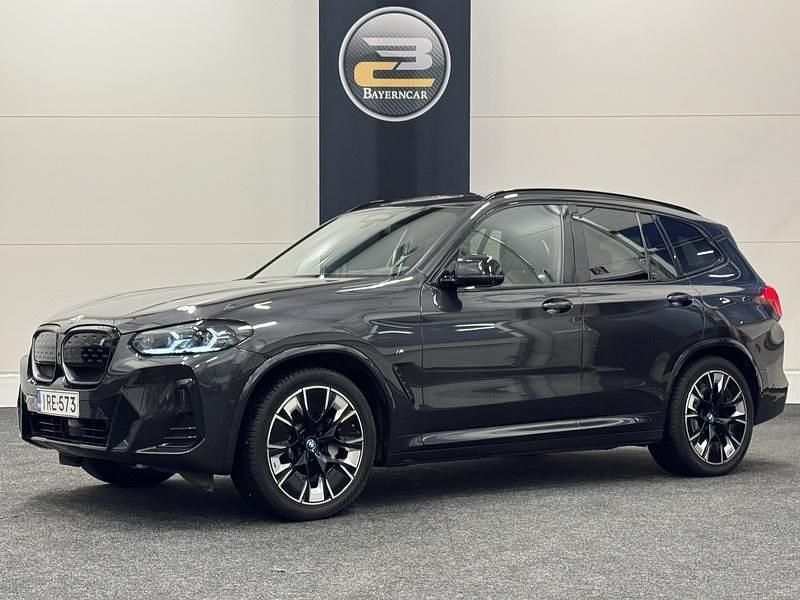 Käytetty 2022 BMW iX3 M Sport Katumaasturi | 39 700 € (Perustarjous) - Kuva 1/4