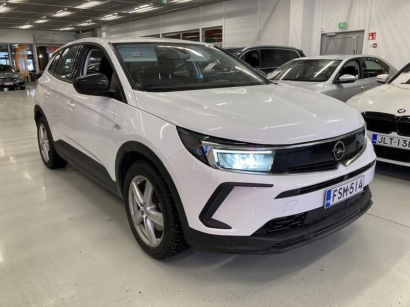 Käytetty Opel Grandland X Comfort 224 HP (164 kW) 2022 Katumaasturi