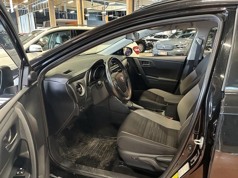 Käytetty Toyota Auris Touring Sports Edition 99 HP (72 kW) 2017 Farmari