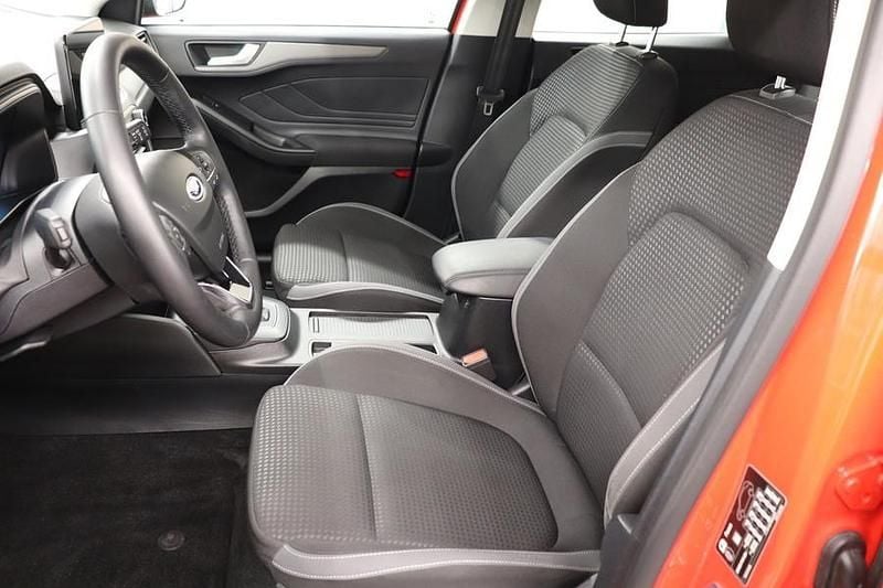 Käytetty Ford Focus 126 HP (92 kW) 2022 Punainen Farmari