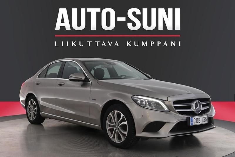 Sininen Käytetty 2020 Mercedes C300e Avantgarde Sedan | 18 900 € - Kuva 1/3
