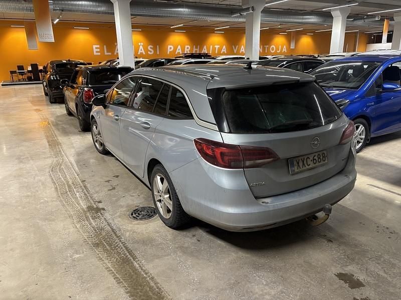 Käytetty Opel Astra Innovation 150 HP (110 kW) 2019 Farmari