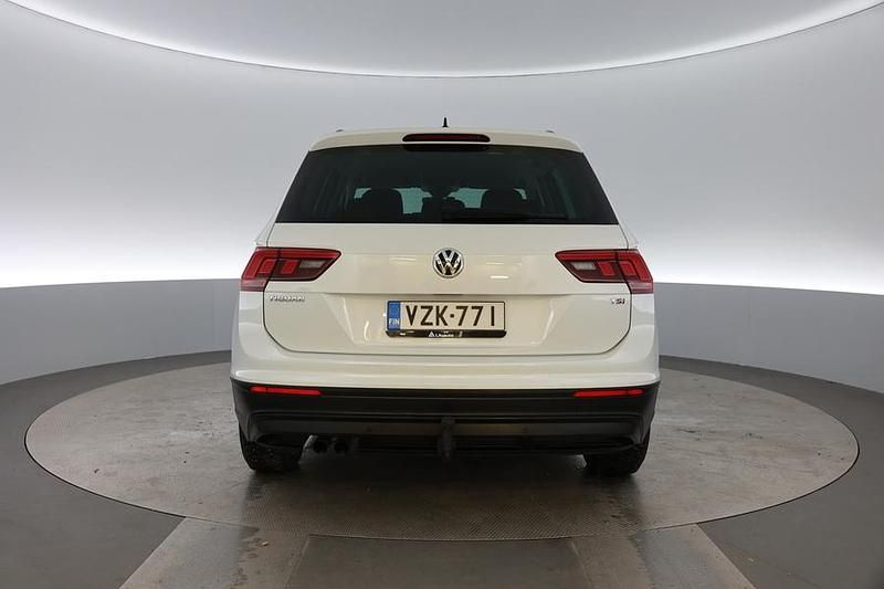 Käytetty VW Tiguan Edition 150 HP (110 kW) 2018 Katumaasturi