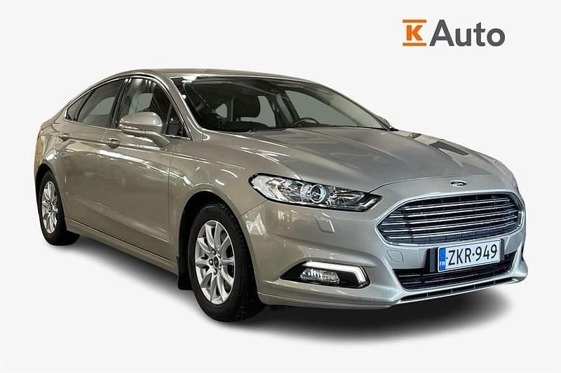 Käytetty Ford Mondeo Titanium 160 HP (117 kW) 2016 Harmaa Viistoperä