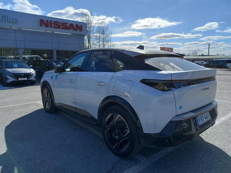 Uusi Peugeot e-3008 GT 155 kW (211 HP) 2025 Valkoinen Katumaasturi