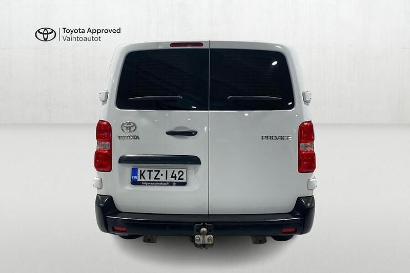Käytetty Toyota Proace 122 HP (89 kW) 2020 Valkoinen Tila-auto