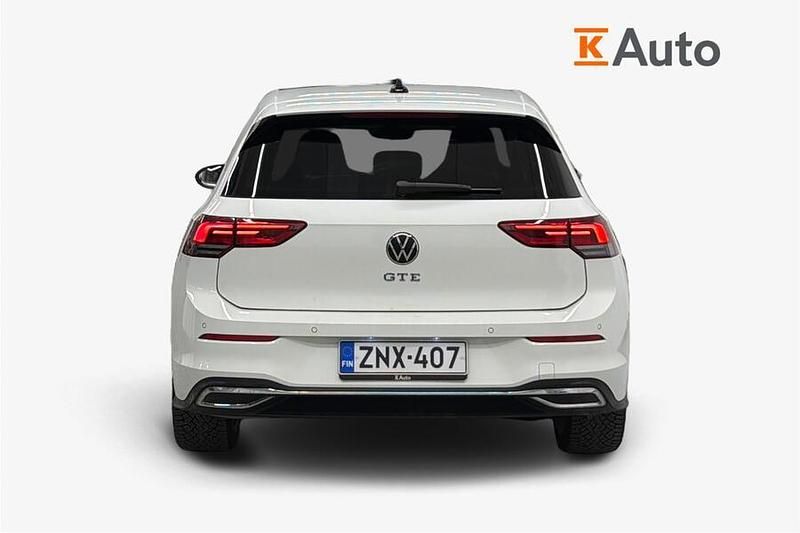 Käytetty VW Golf VIII GTE 245 HP (180 kW) 2021 Valkoinen Viistoperä