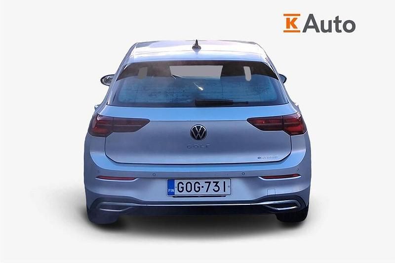 Käytetty VW Golf VII Style 204 HP (150 kW) 2021 Viistoperä