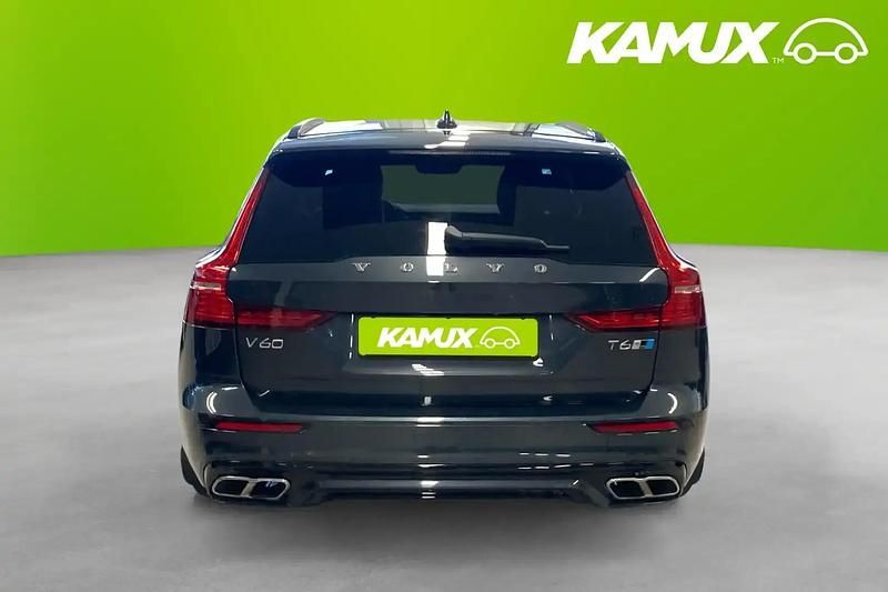 Käytetty Volvo V60 R-Design 326 HP (239 kW) 2018 Hopea / harmaa Farmari