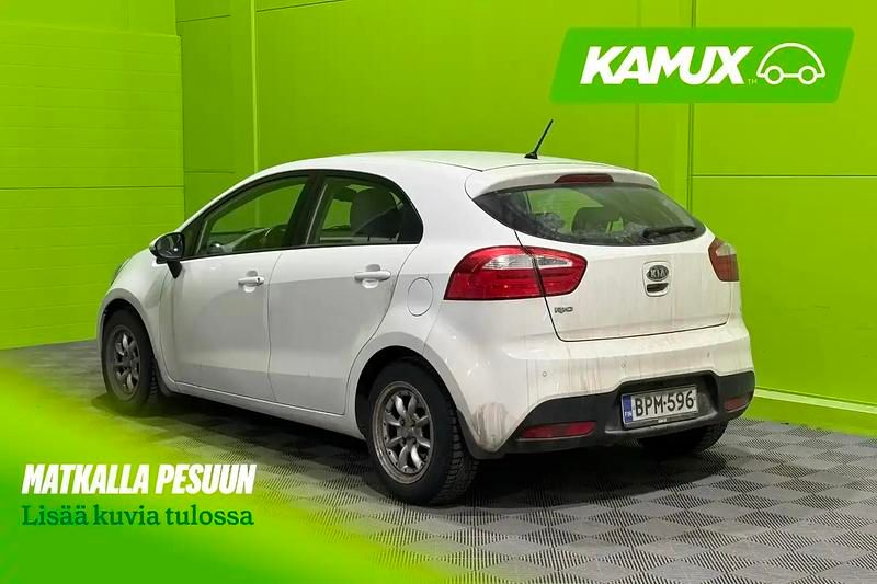 Käytetty Kia Rio EX 109 HP (80 kW) 2011 Valkoinen Sedan