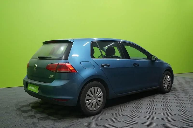 Käytetty VW Golf VII Trendline 86 HP (63 kW) 2013 Sininen Sedan