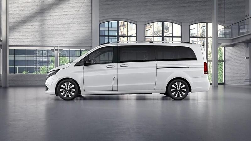 Käytetty Mercedes EQV300 Avantgarde 150 kW (204 HP) 2022 Valkoinen Tila-auto