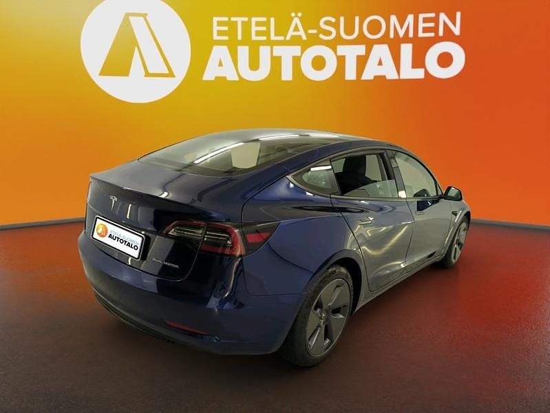 Käytetty Tesla Model 3 339 kW (462 HP) 2021 Sininen Sedan