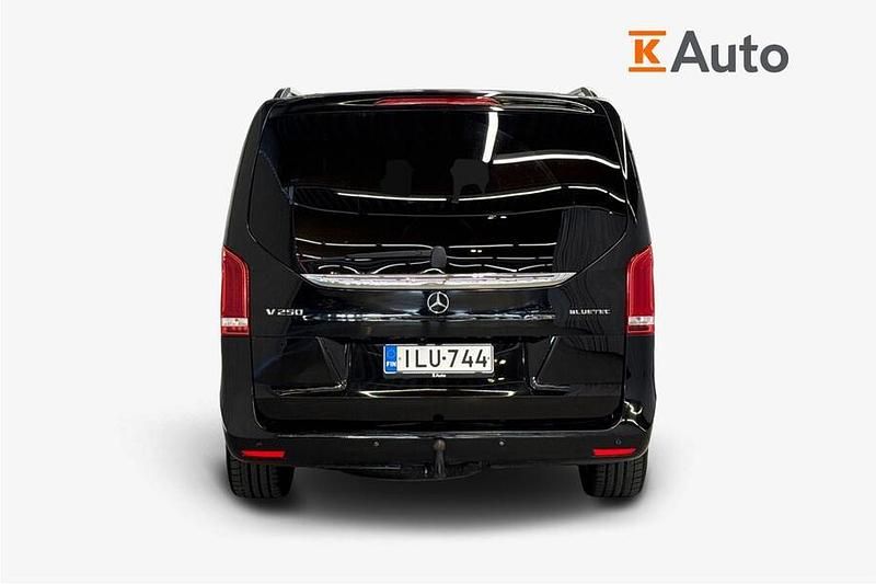 Käytetty Mercedes V250 Avantgarde 190 HP (139 kW) 2015 Tila-auto