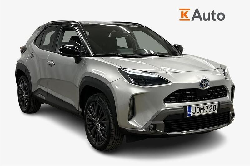 Käytetty 2023 Toyota Yaris Cross Lounge Katumaasturi | 30 980 € (Perustarjous) - Kuva 1/3