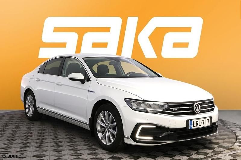 Käytetty 2020 VW Passat GTE Sedan | 23 490 € (Hieman kallis) - Kuva 1/3