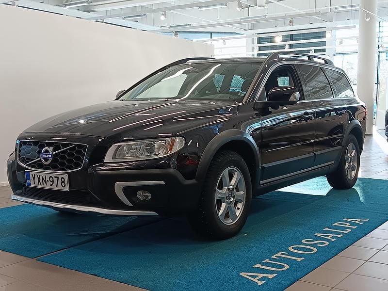 Käytetty Volvo XC70 Momentum 181 HP (133 kW) 2015 Musta Farmari