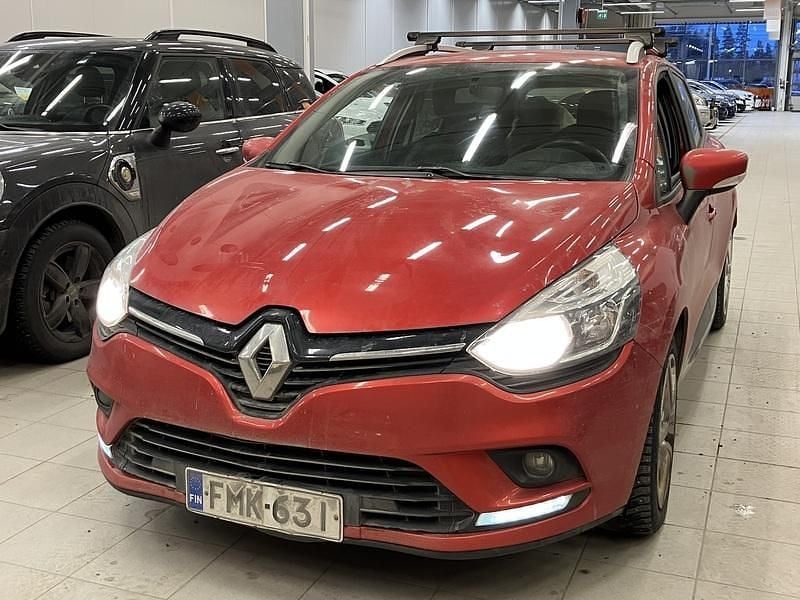 Käytetty Renault Clio GrandTour Zen 90 HP (66 kW) 2017 Farmari