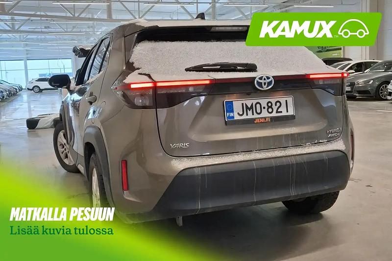 Käytetty Toyota Yaris Cross 92 HP (67 kW) 2022 Ruskea Katumaasturi
