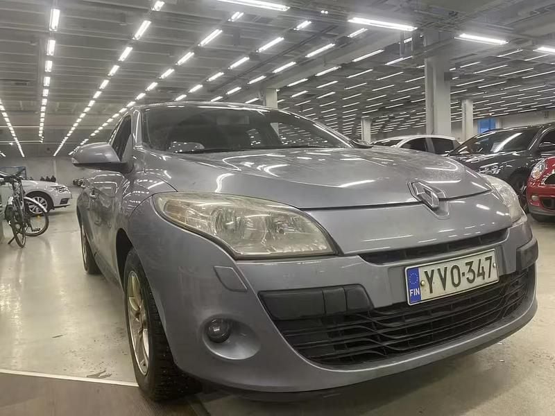 Sininen Käytetty 2010 Renault Mégane III Expression Viistoperä | 4 480 € - Kuva 1/4