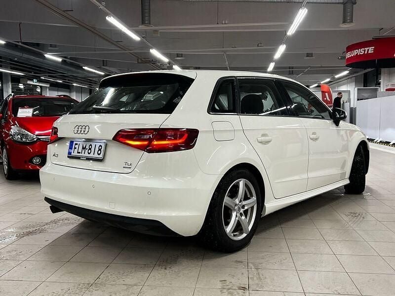 Käytetty Audi A3 Sportback Business 110 HP (80 kW) 2014 Viistoperä