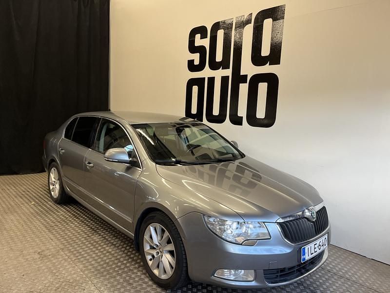 Käytetty 2009 Skoda Superb Ambition Sedan | 4 990 € (Perustarjous) - Kuva 1/3