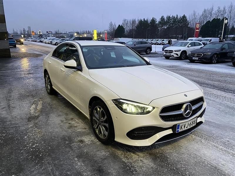 Käytetty Mercedes C300e Business 204 HP (150 kW) 2023 Polar valkoinen Sedan