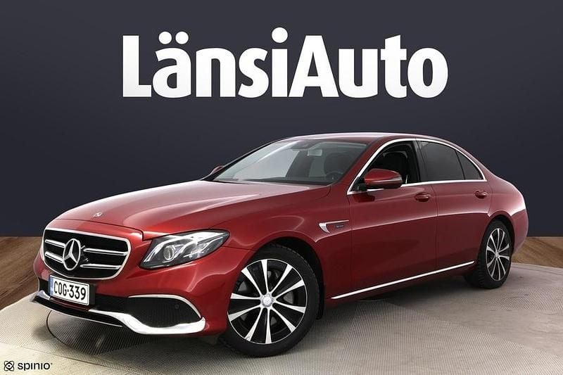 Käytetty 2020 Mercedes E300 Avantgarde Edition Sedan | 26 730 € (Supertarjous) - Kuva 1/1