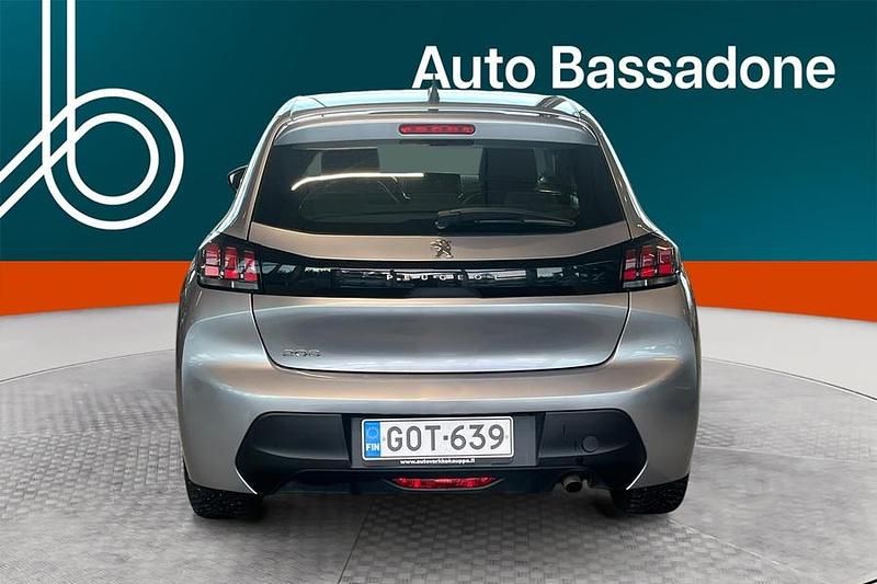 Käytetty Peugeot 208 Active 75 HP (55 kW) 2021 Viistoperä